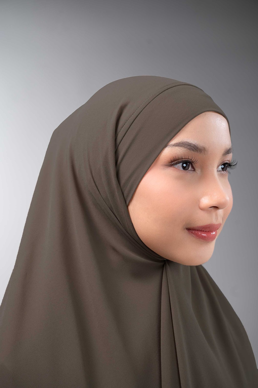 KHALA SQUAREBAN WALNUT