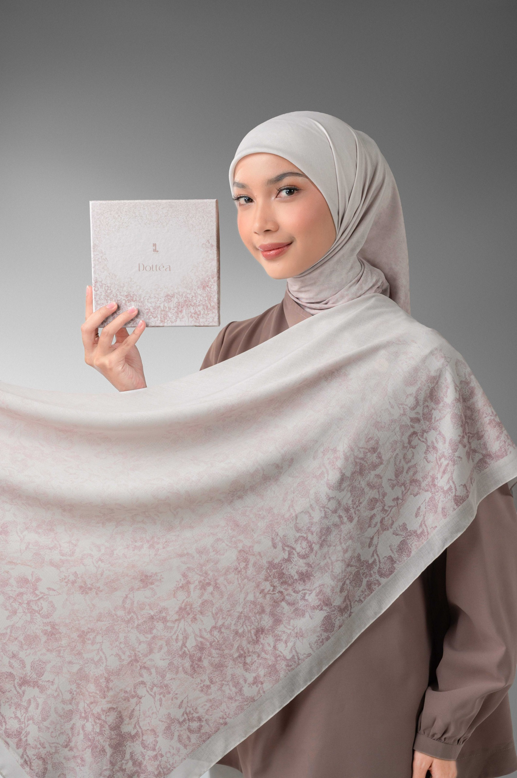 DOTTÉA SCARF BALLET