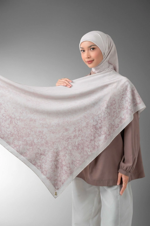 DOTTÉA SCARF BALLET