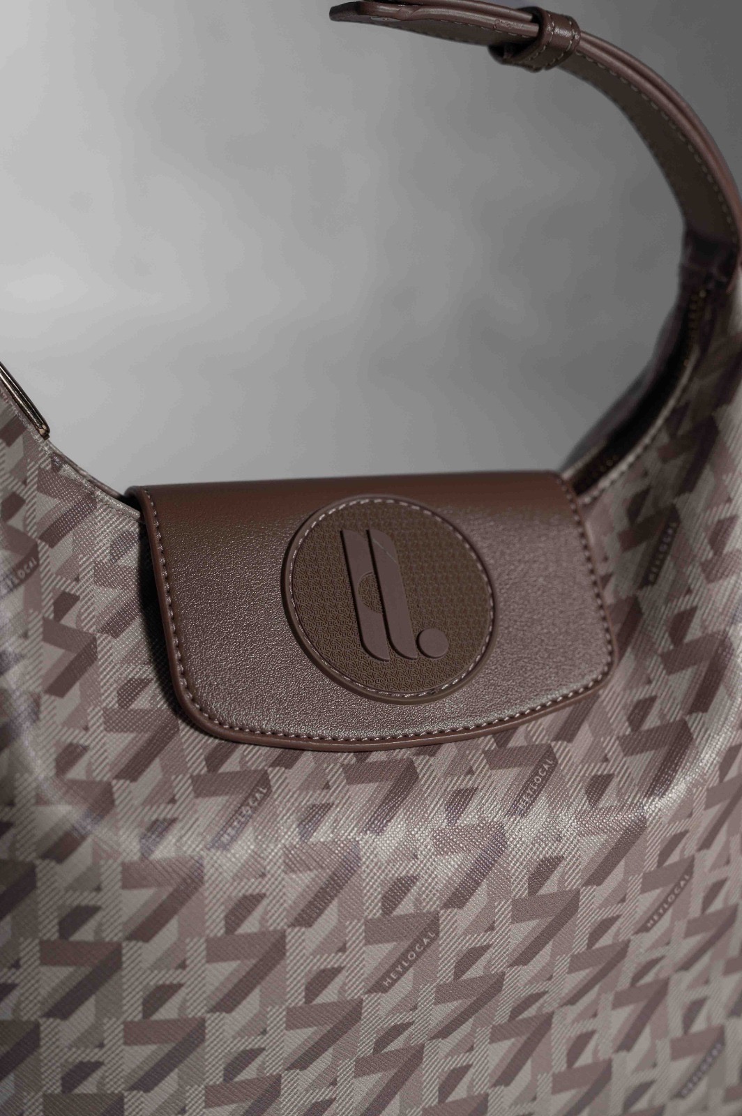 MODEGRAM DE H MIDI HOBO SIENNA