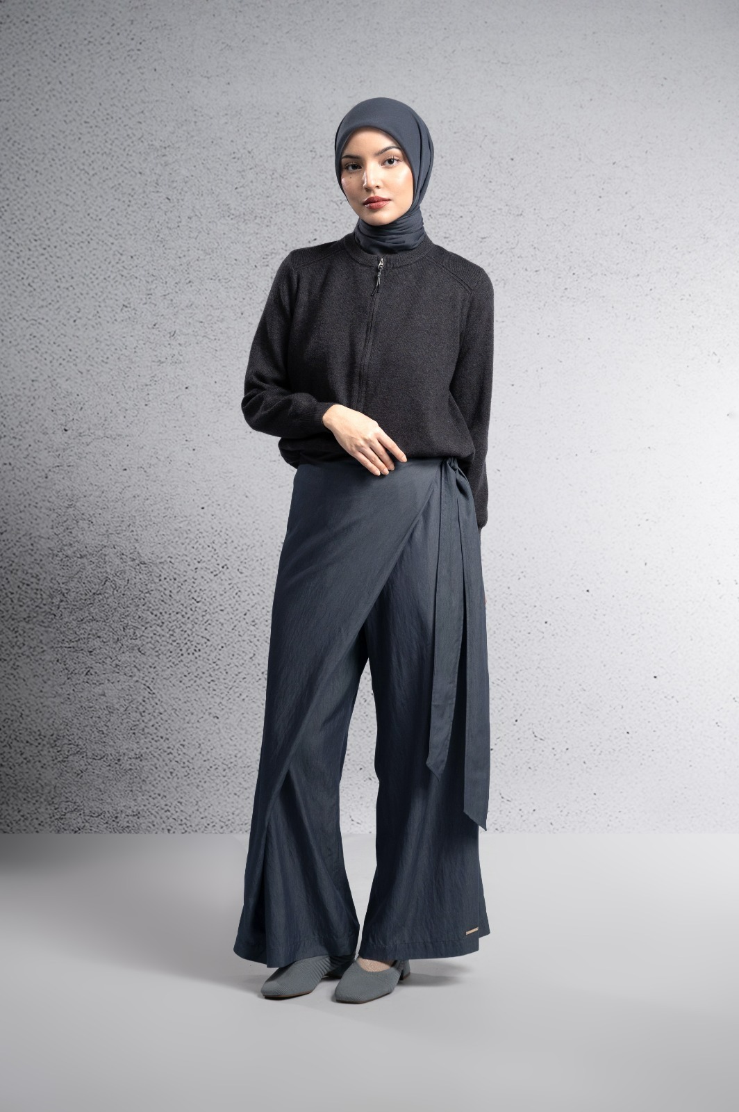 BACK TO EASE WRAP-OVER PANTS