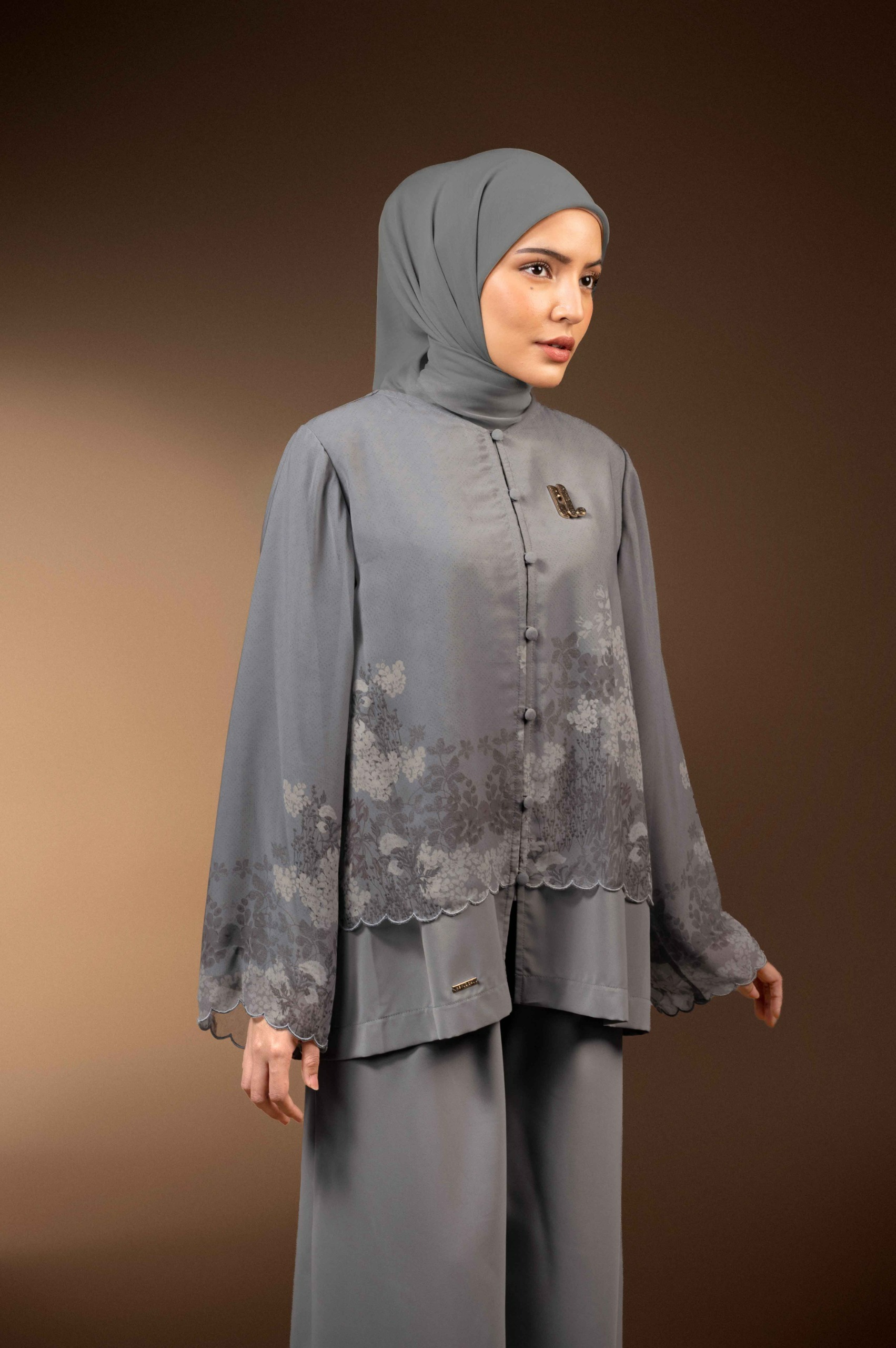 BLUS BERMOTIF TENTREM