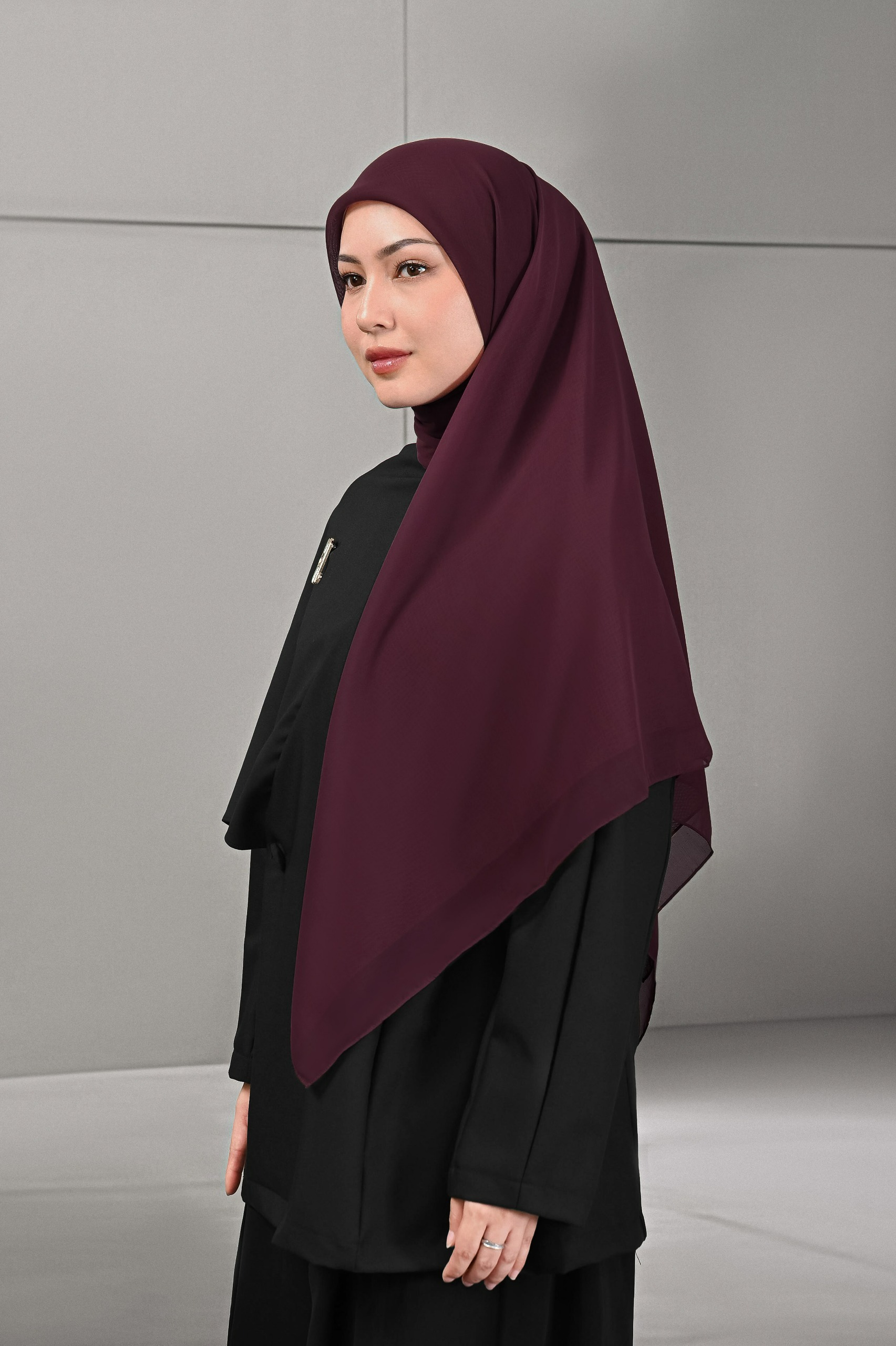 DAILY PARIS SCARF SCARLET