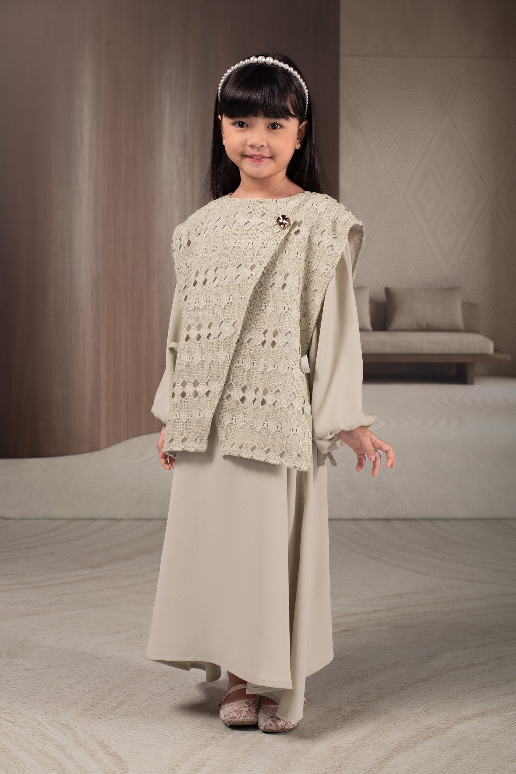 GAUN ANAK MANGGALA