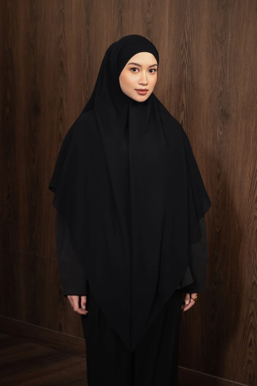 Image of HUDA SQUAREBAN BLACK
