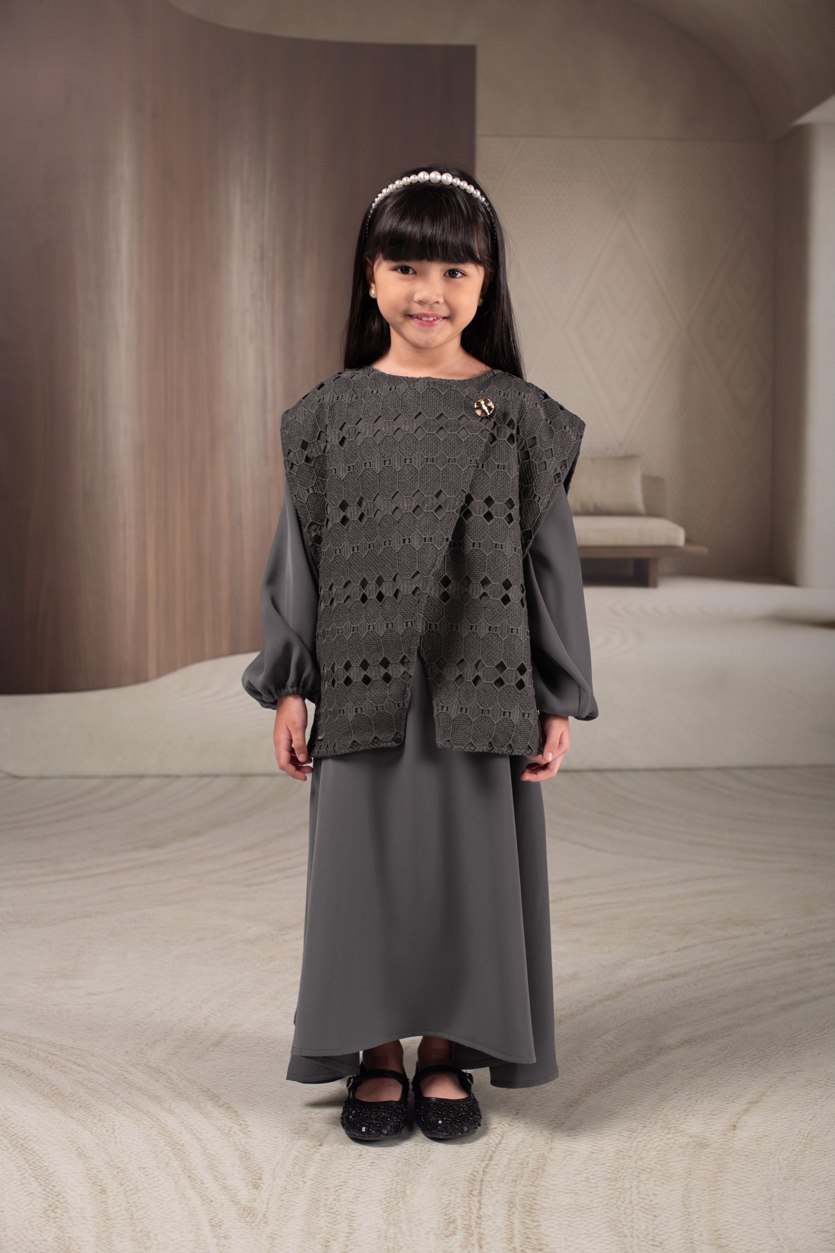 GAUN ANAK MANGGALA