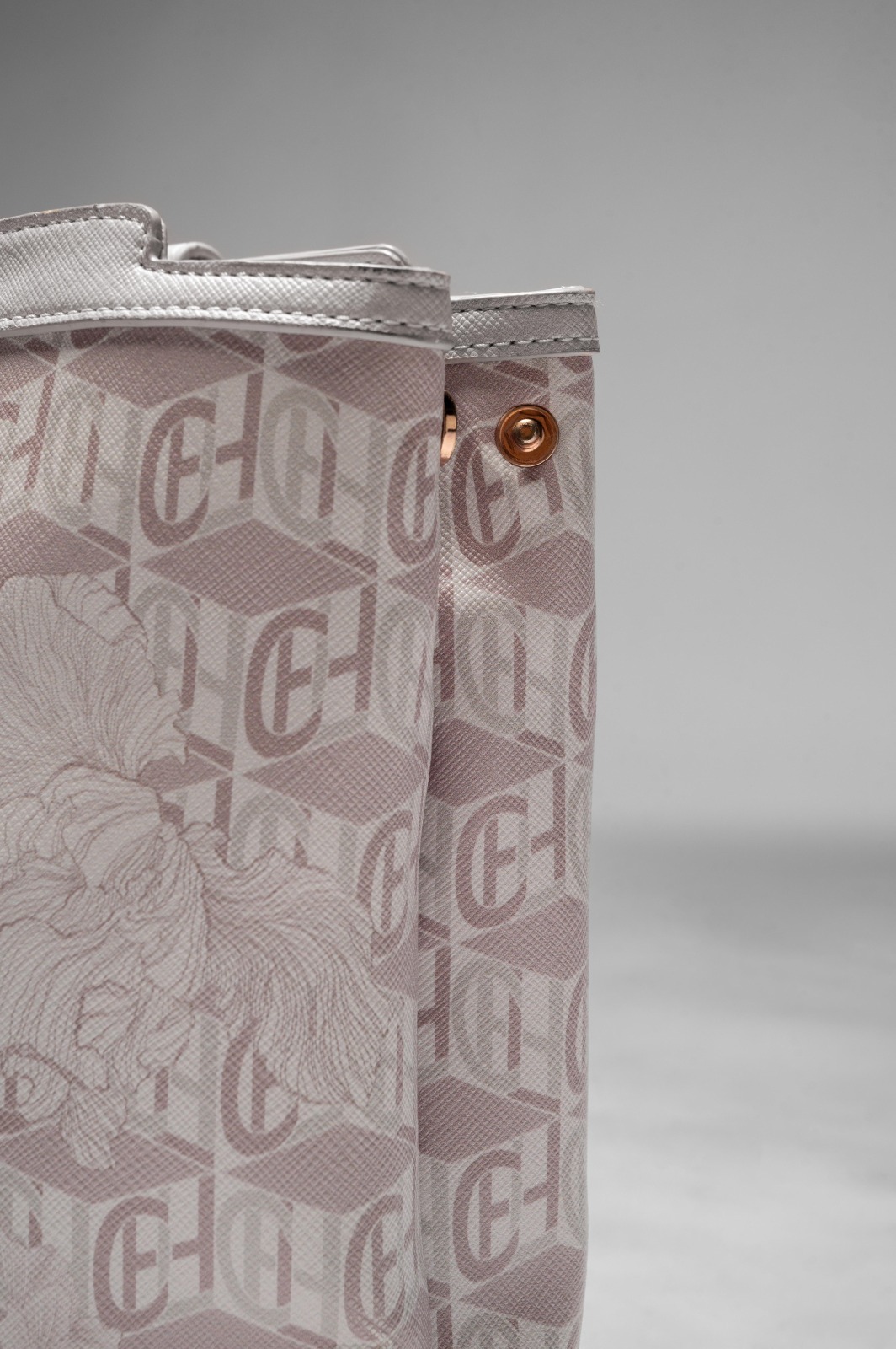 LEA TOTEBAG SABLE