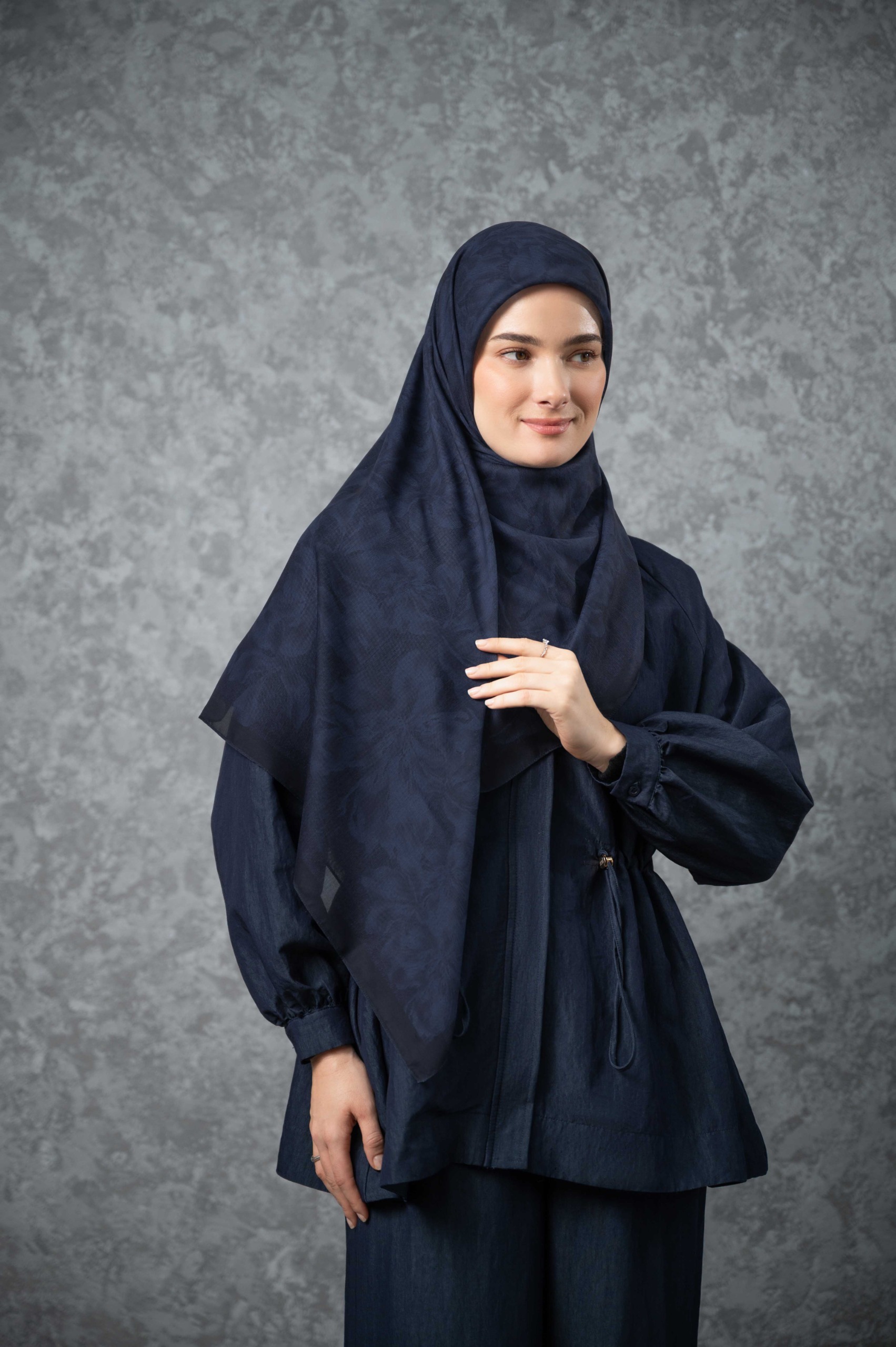 QUIET BLUE SCARF