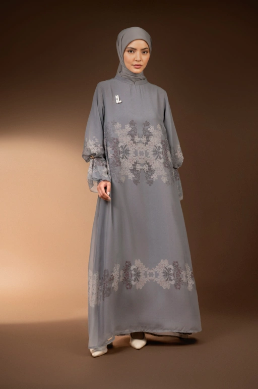 Image of GAUN BERMOTIF TENTREM KELABU