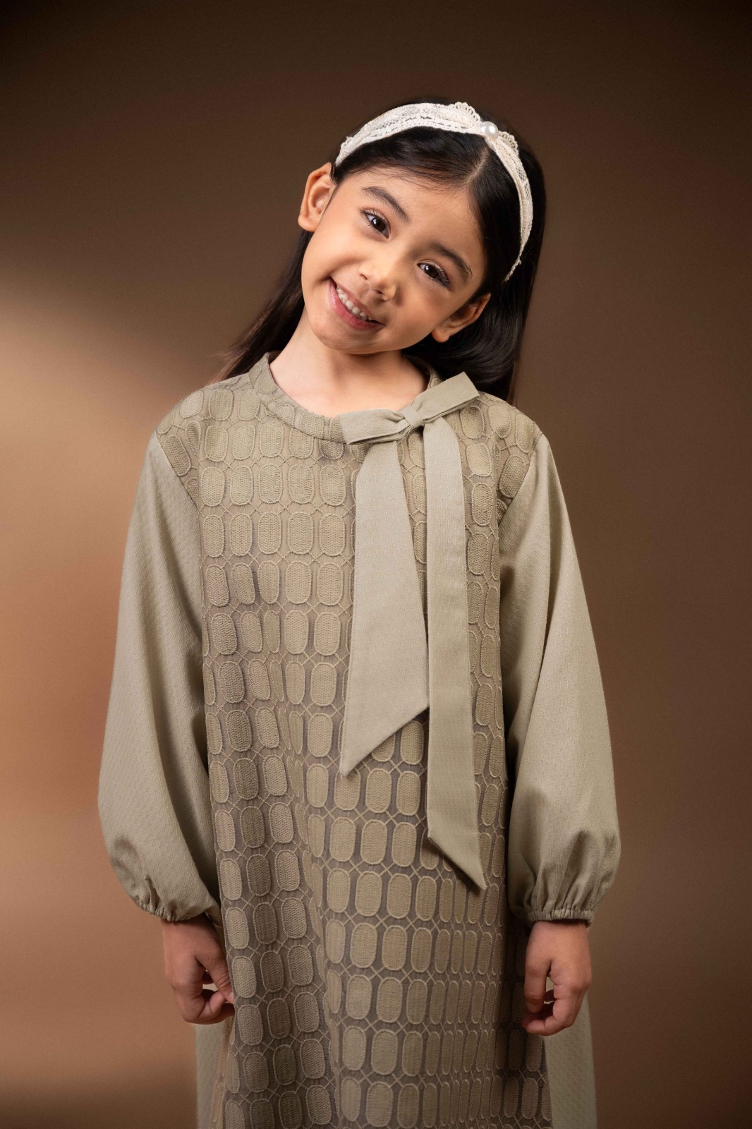 GAUN BROKAT ANAK RENJANA
