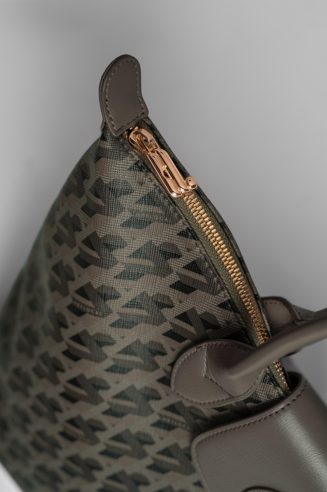 MODEGRAM DE H TOTEVA BARK
