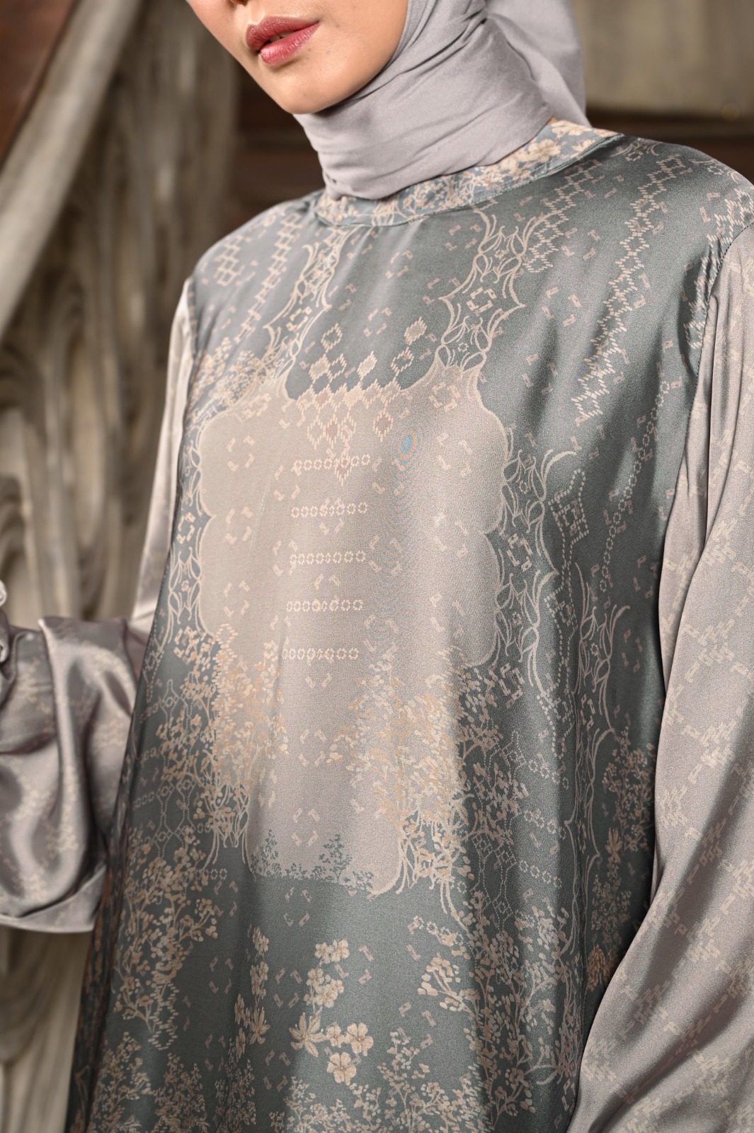LEVAUGHN LAVISH BLOUSE SAGE