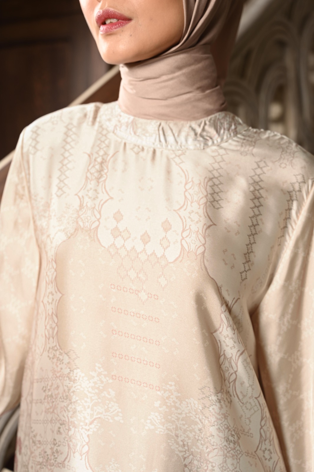 LEVAUGHN LAVISH BLOUSE IVORY