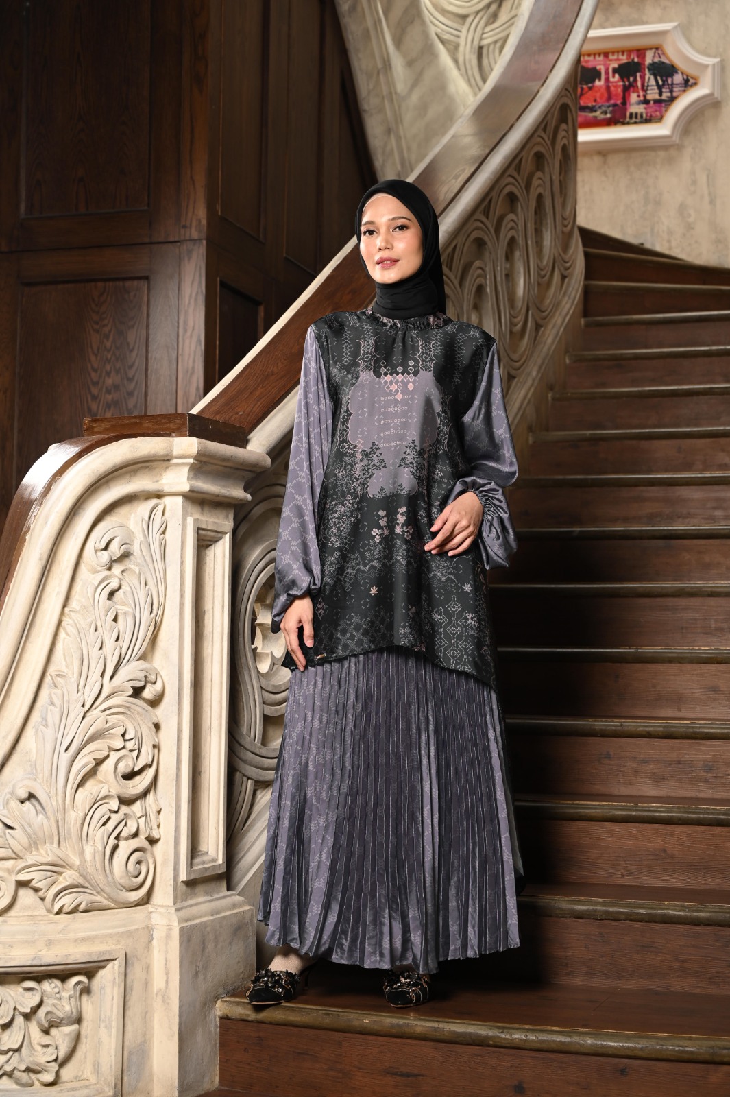 LEVAUGHN LAVISH BLOUSE BLACK