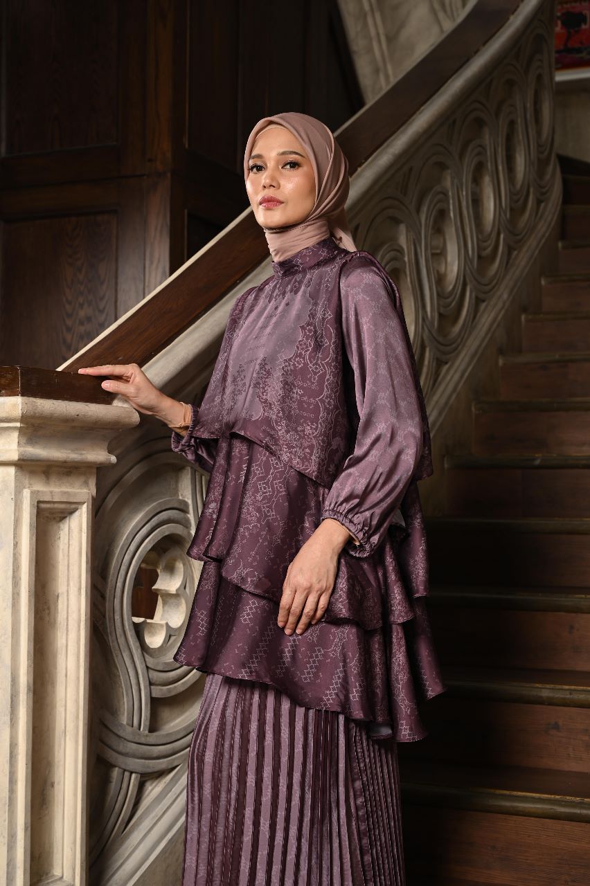 LEVAUGHN LAVISH TUNIC MAROON