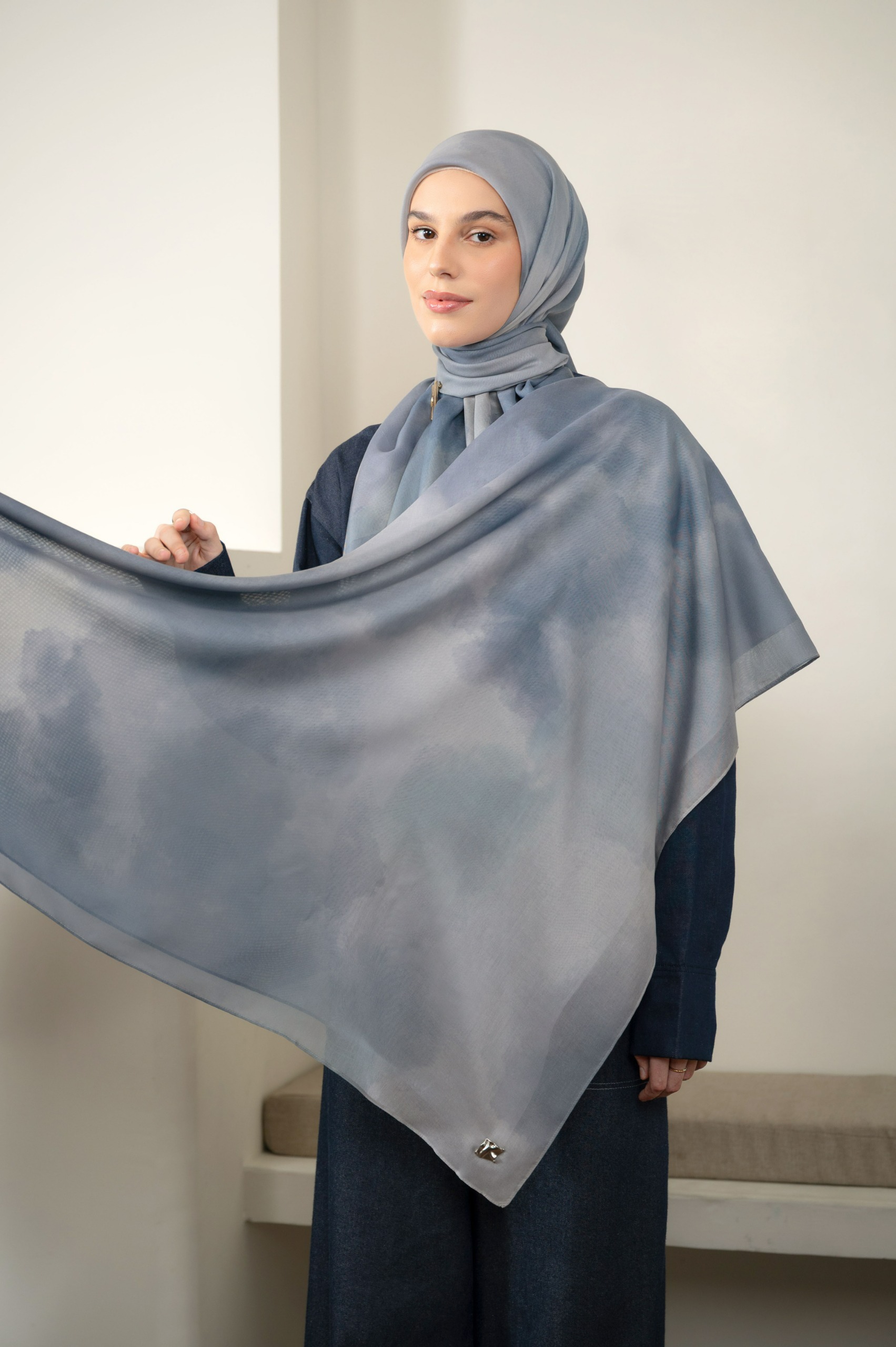 DEAR TO HEART SCARF SKYFALL