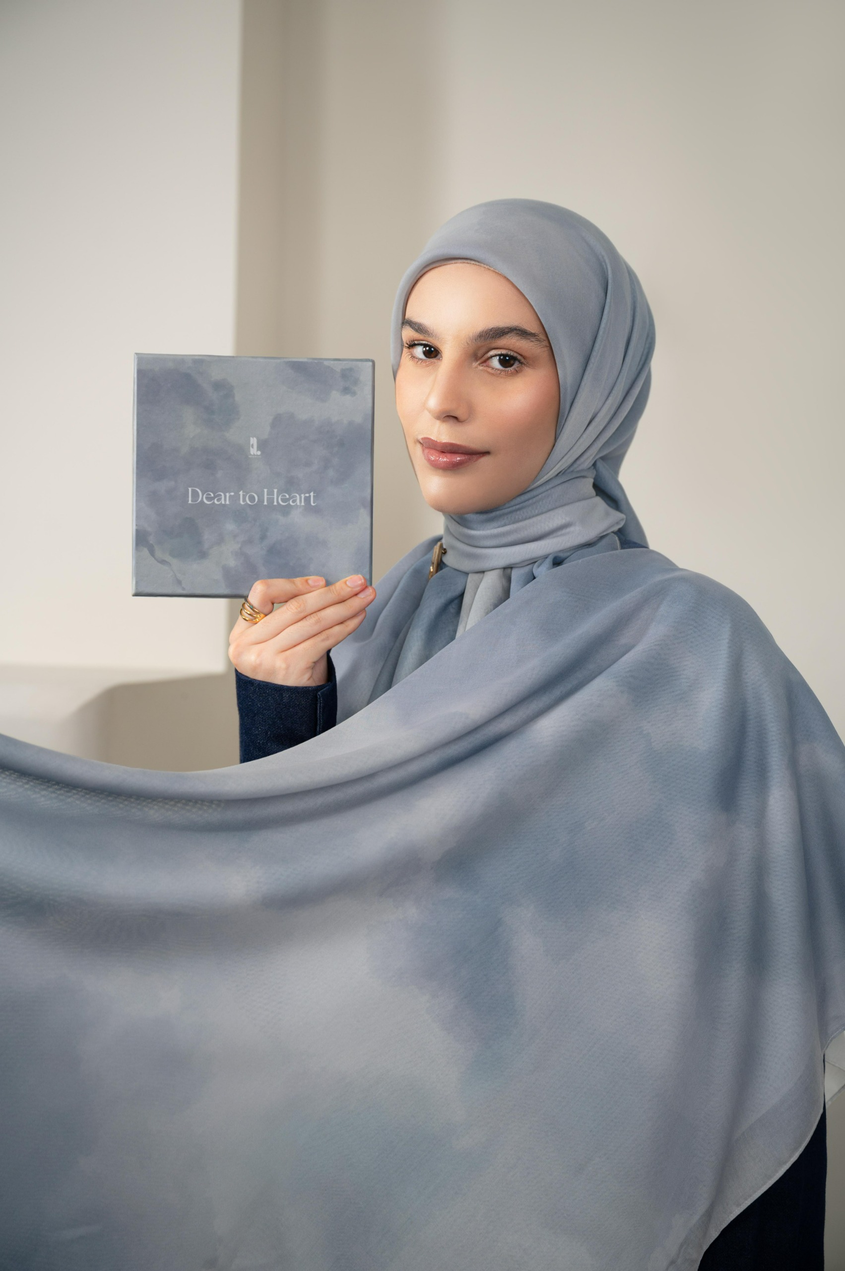 DEAR TO HEART SCARF SKYFALL