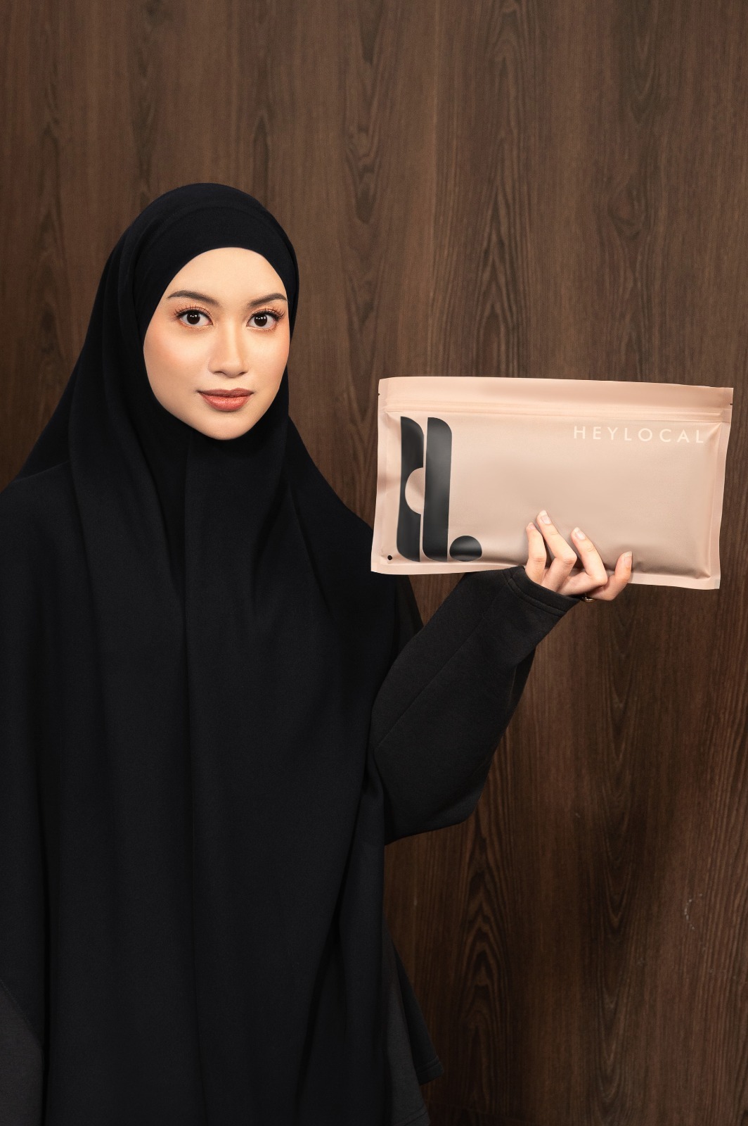 HUDA SQUAREBAN BLACK