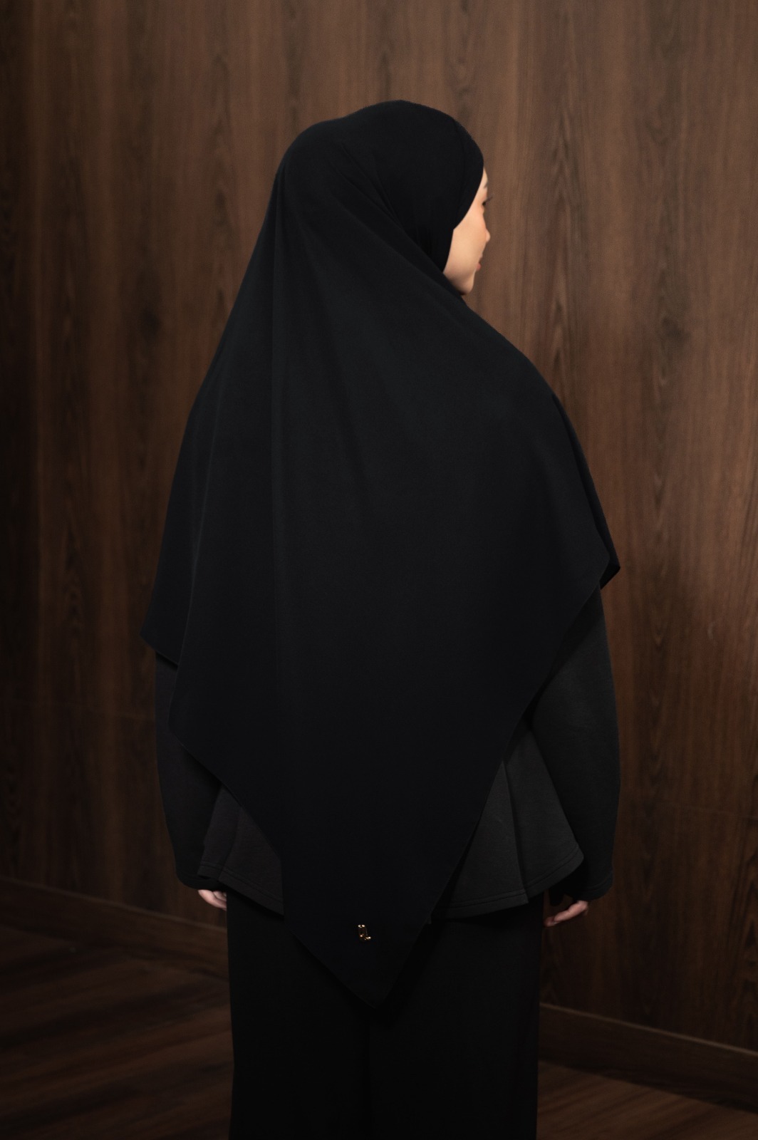 HUDA SQUAREBAN BLACK