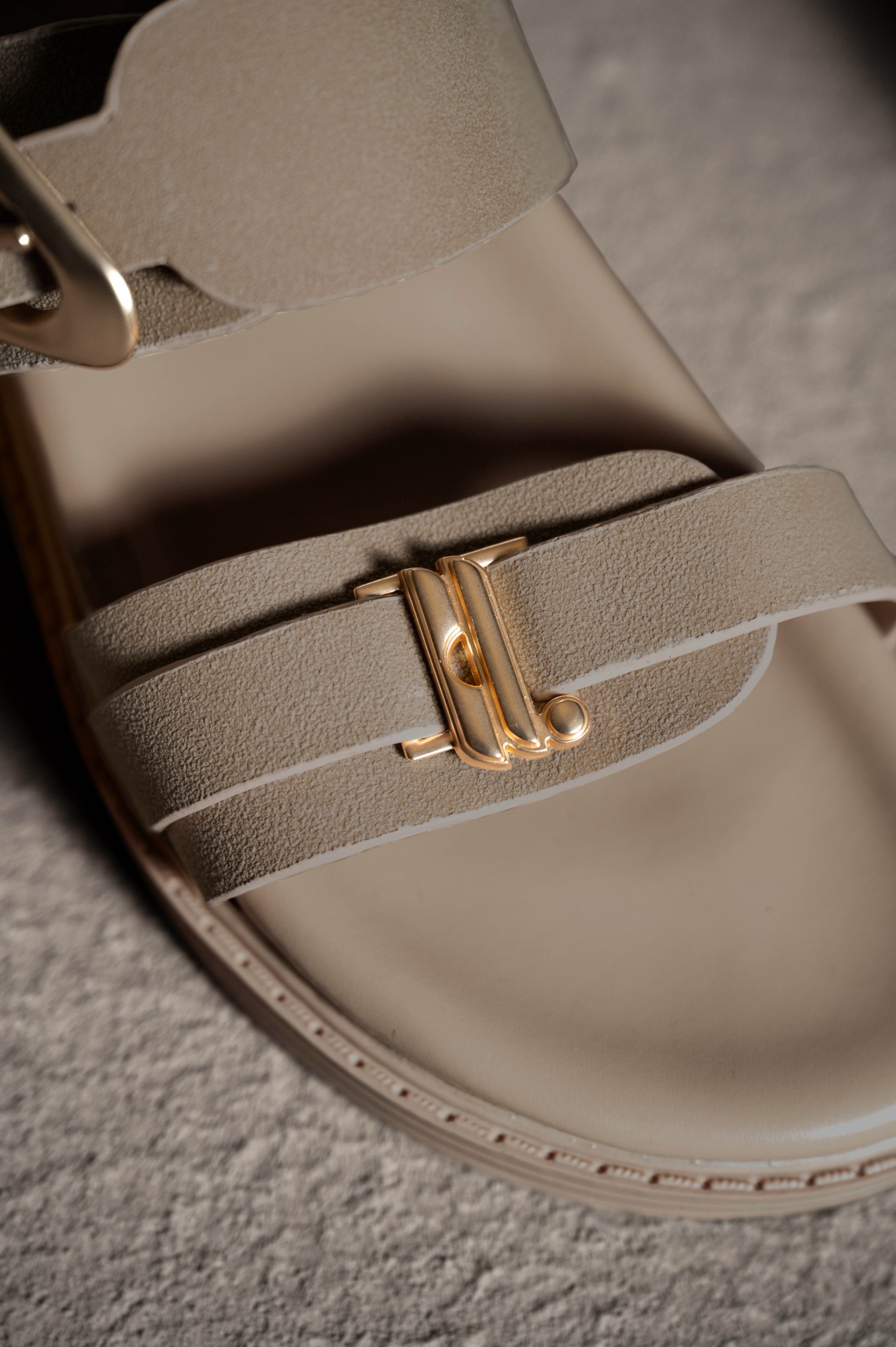 REINE SANDAL SAND