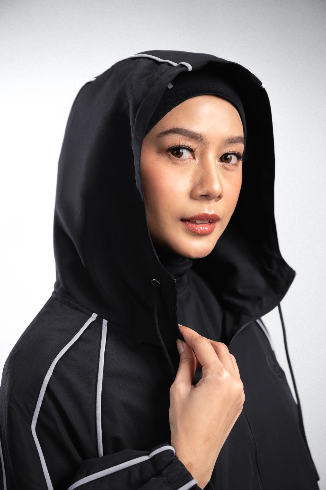 LADY FIT STRIVE RAGLAN JACKET ONYX