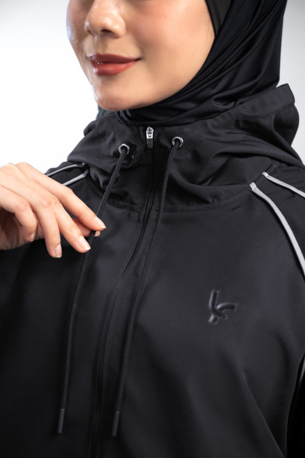 LADY FIT STRIVE RAGLAN JACKET ONYX