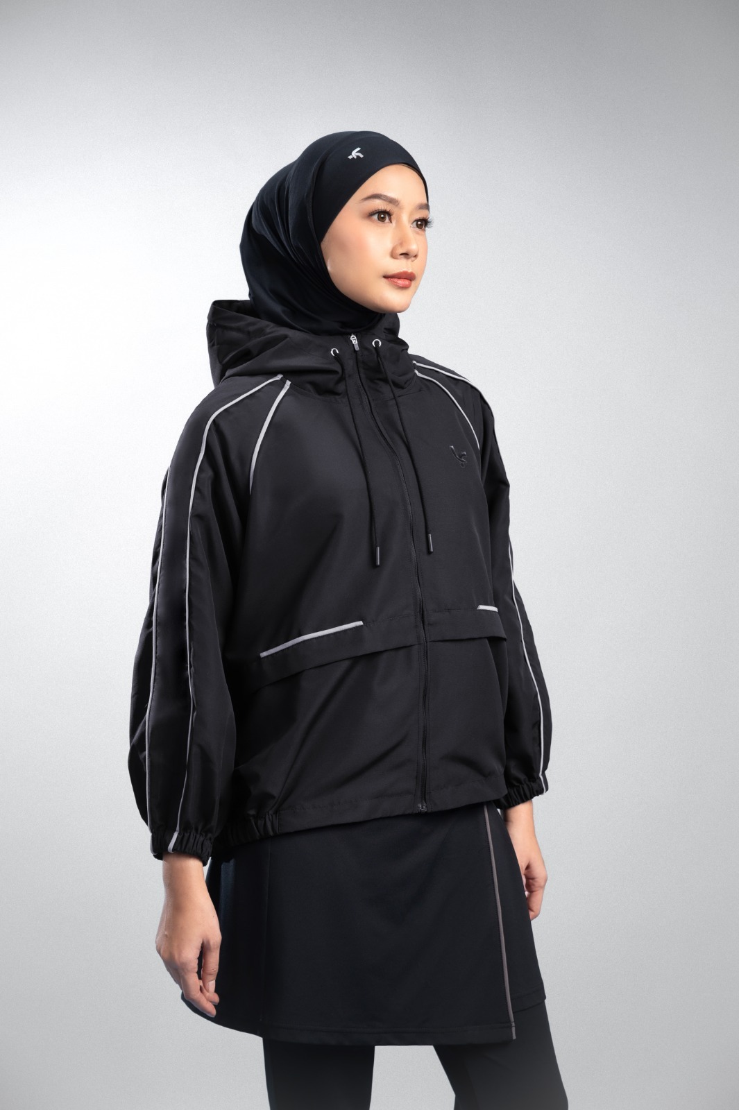 LADY FIT STRIVE RAGLAN JACKET ONYX