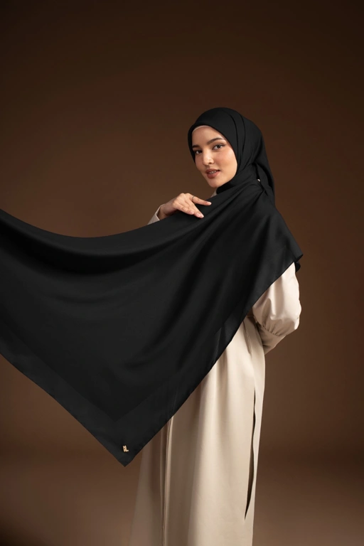 Image of COZY SCARF BLACK