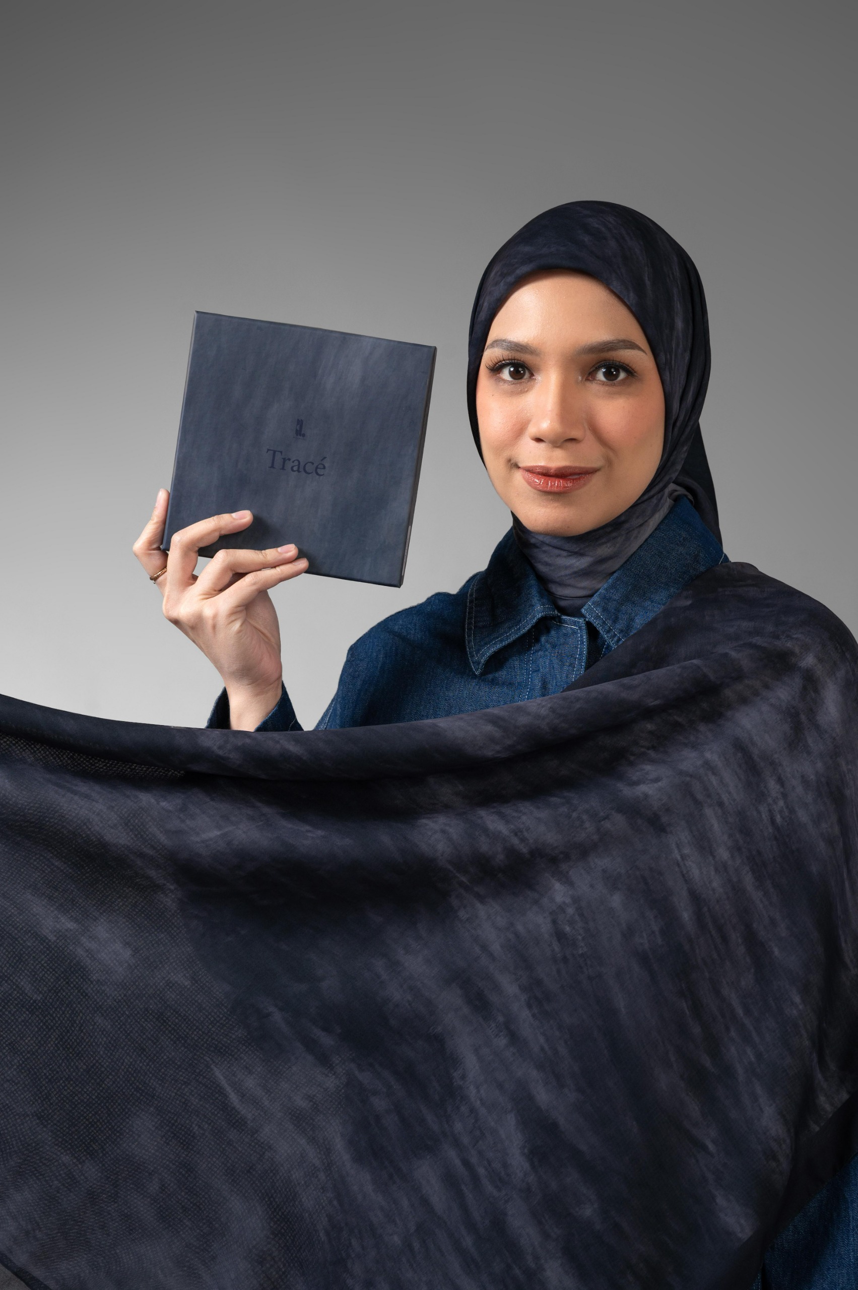 TRACÉ SCARF SAPPHIRE