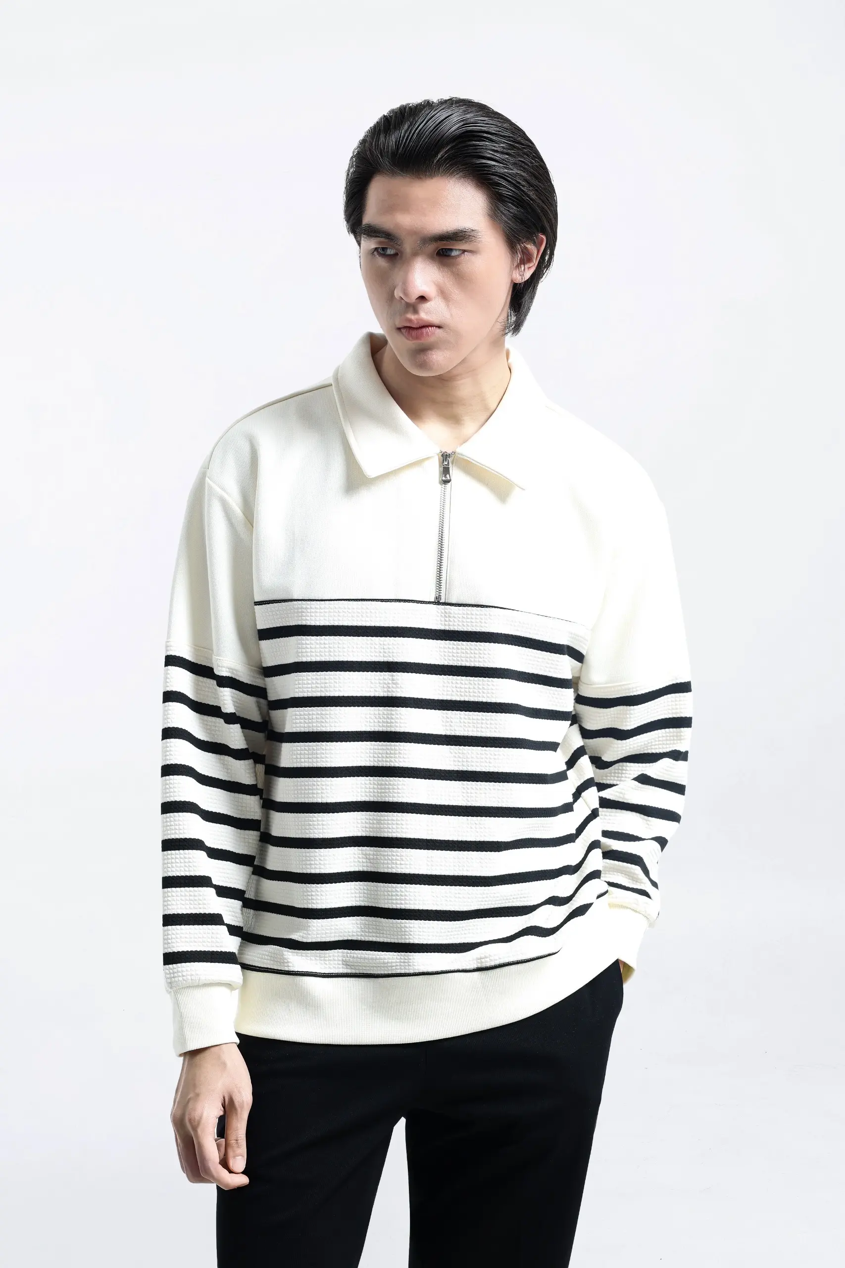 Linnix Knit Jacket White Black