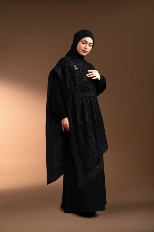 Image of GAUN BERLAPIS RENJANA BAYANG