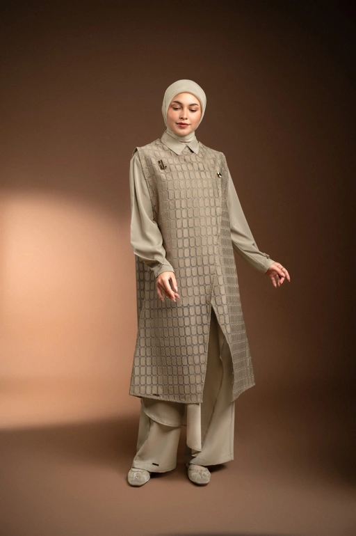 Image of ROMPI BROKAT RENJANA TENUN