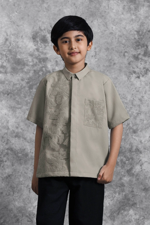 Image of Kemeja Anak Brukat Saku Renjana Tenun