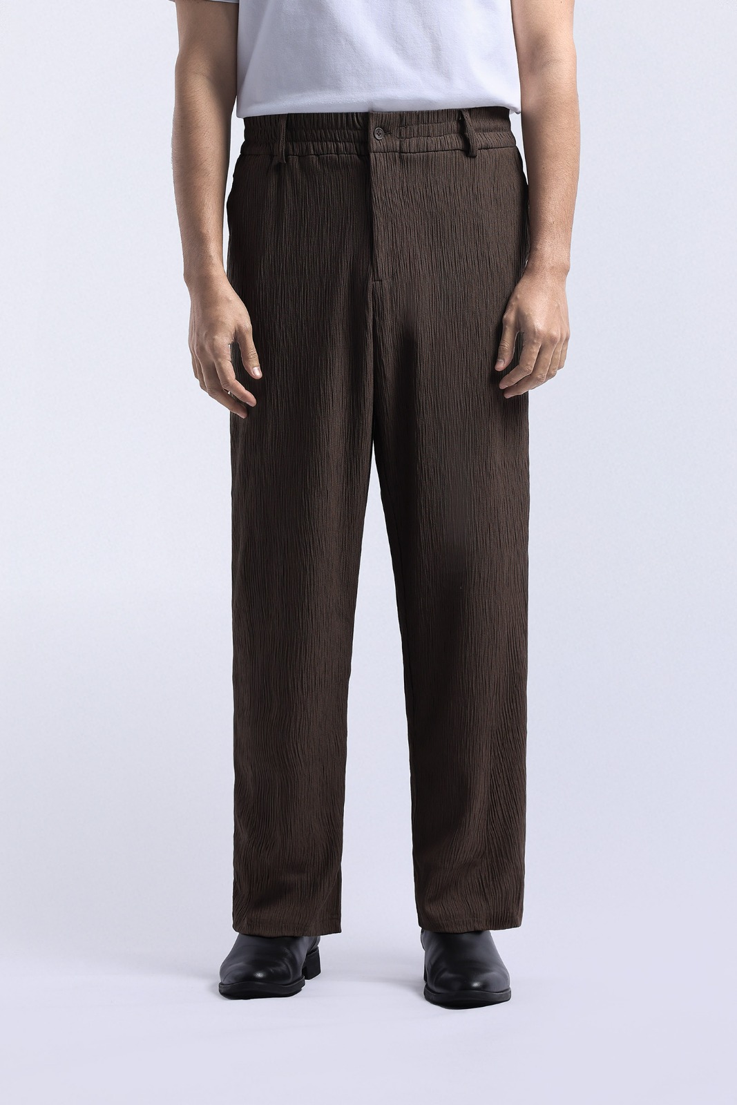 Coze Textured Pants Dark Brown