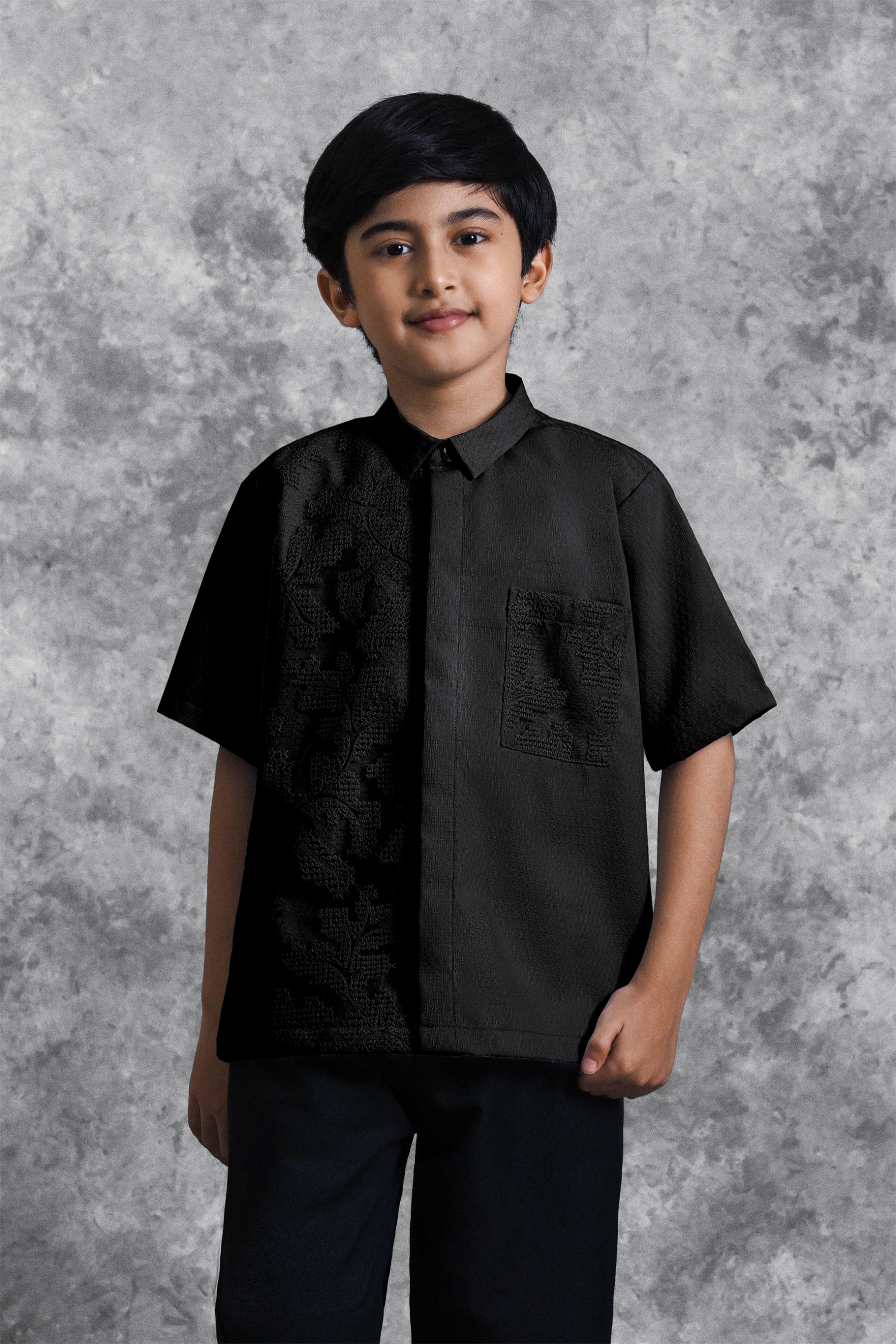 Kemeja Anak Brukat Saku Renjana Bayang