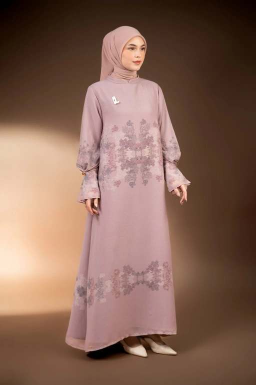 Image of GAUN BERMOTIF TENTREM SARI