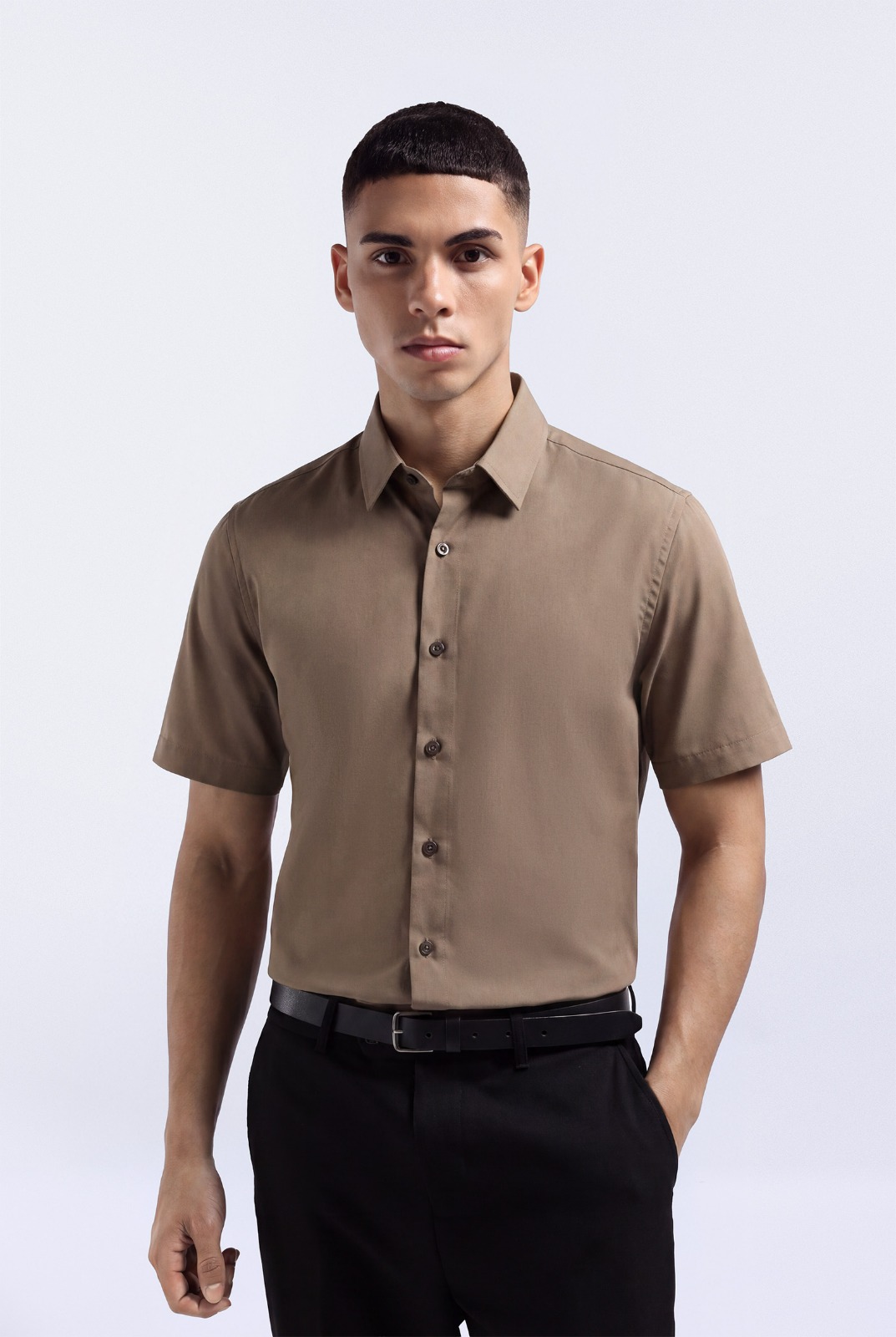 Elgant Short Sleeve Shirt Clean Look Brown