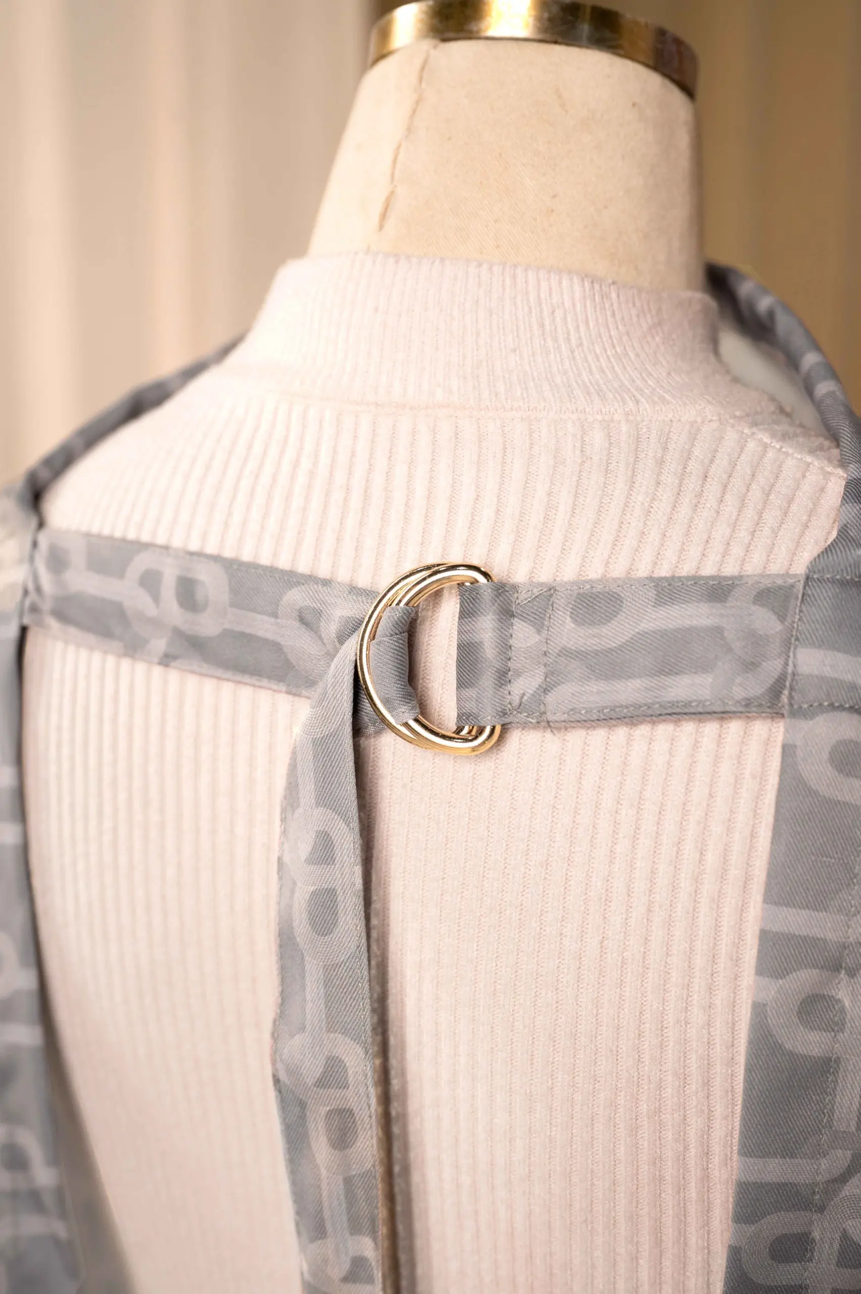 SIENNA NURSING APRON MOSS GREEN
