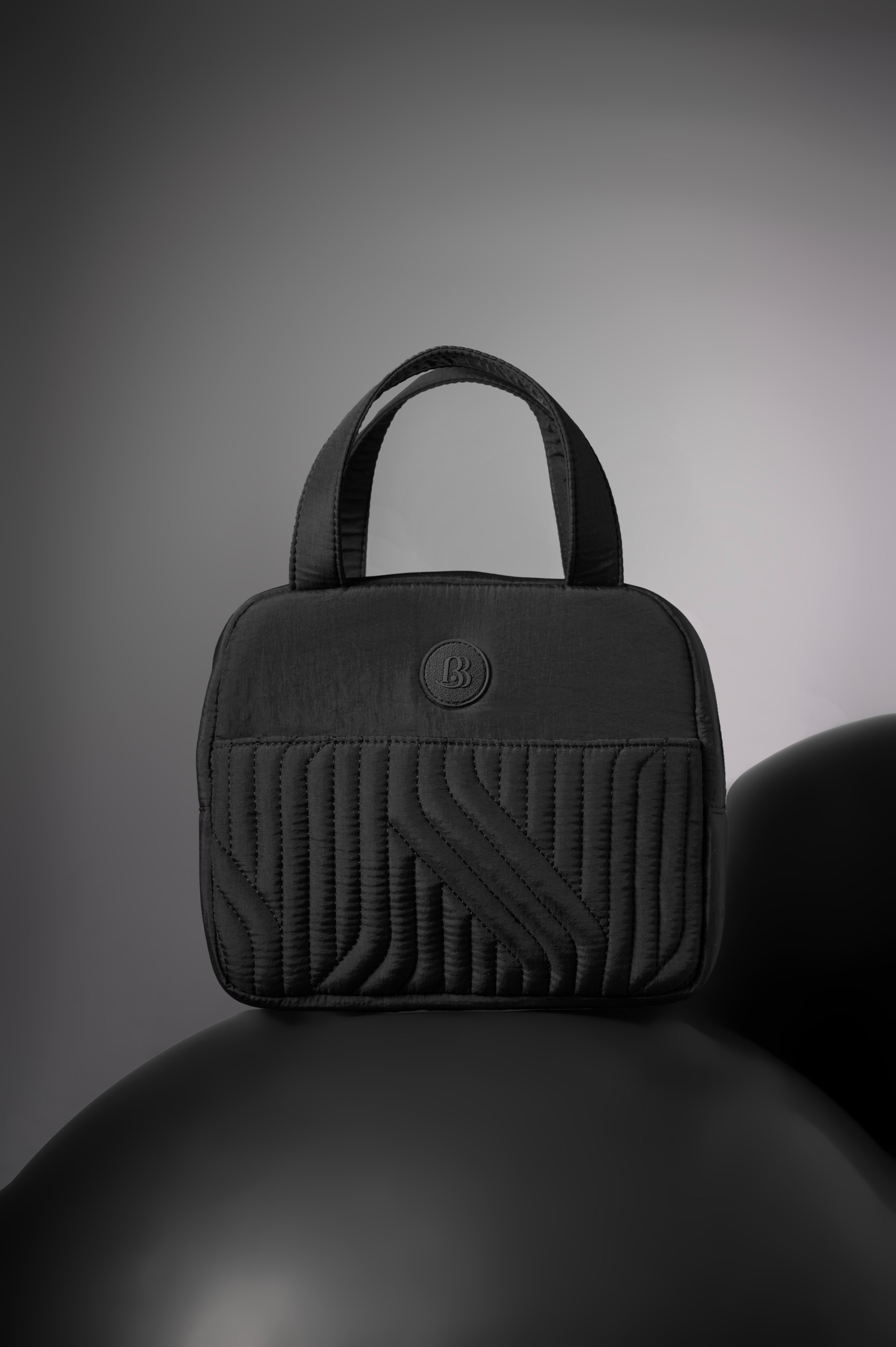 BUNNY LUNCH BAG BLACK
