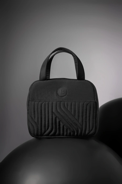 Image of BUNNY LUNCH BAG BLACK