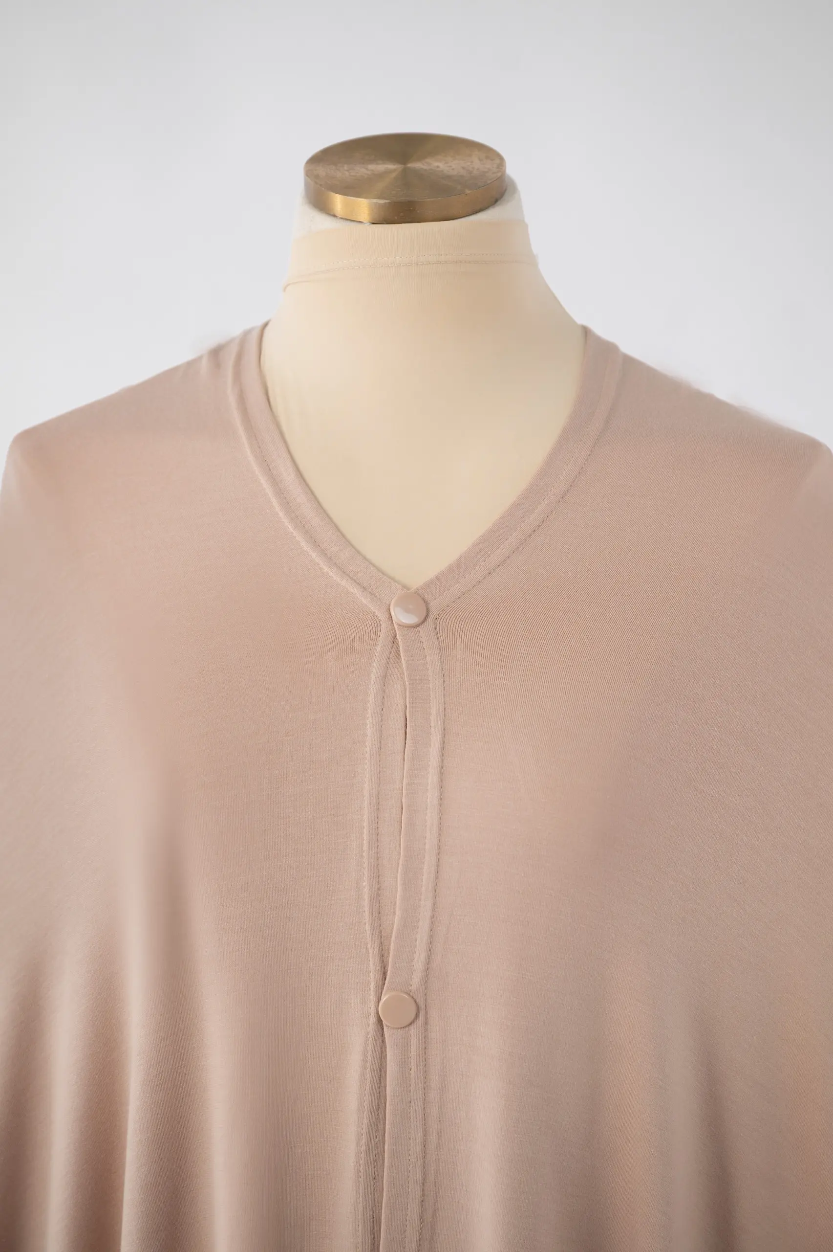 SIMPLY NURSING APRON TENCEL FULL COVER ALMOND