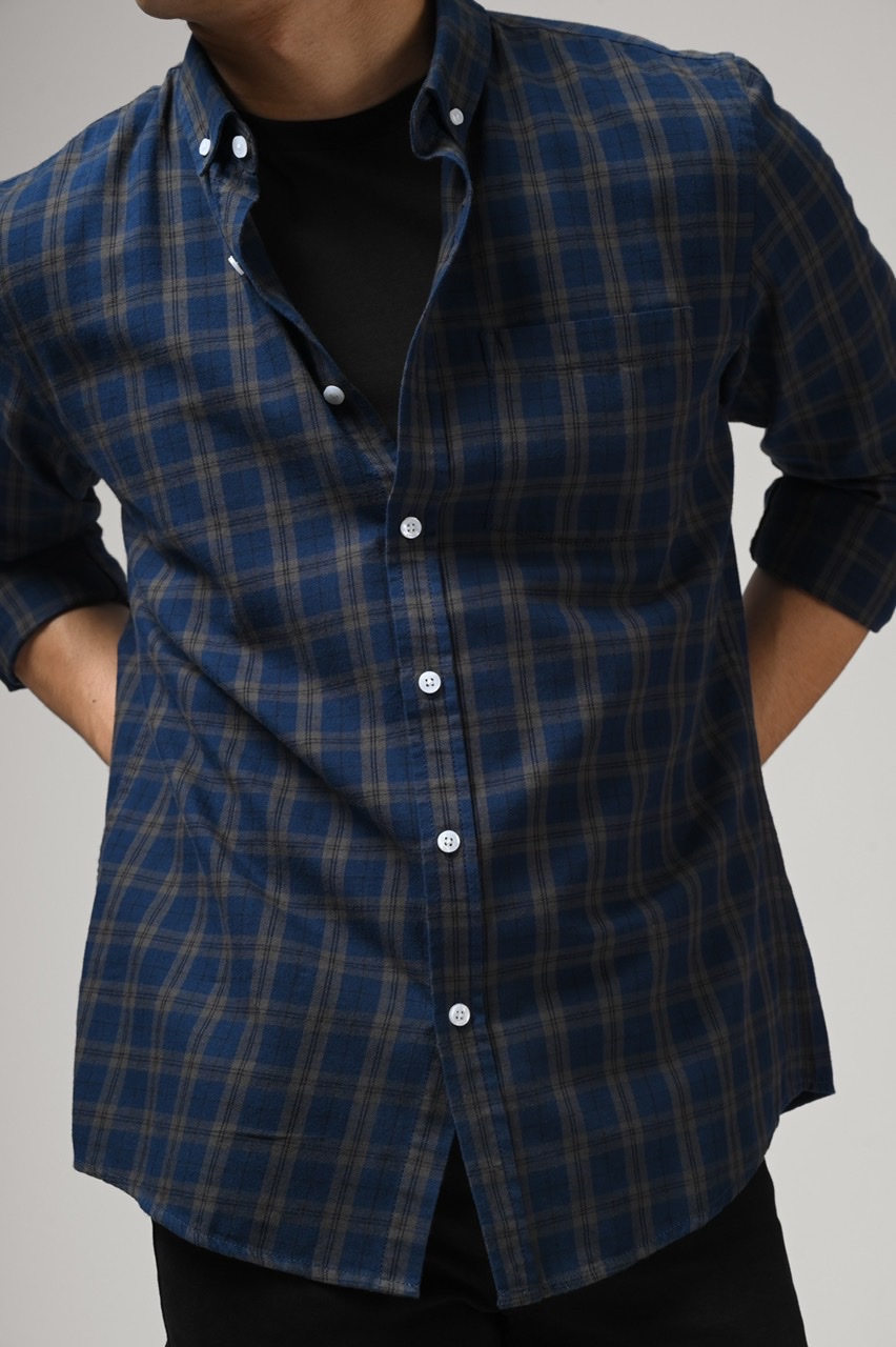 ULTIMATE FLANNEL DARK BLUE WITH BROWN