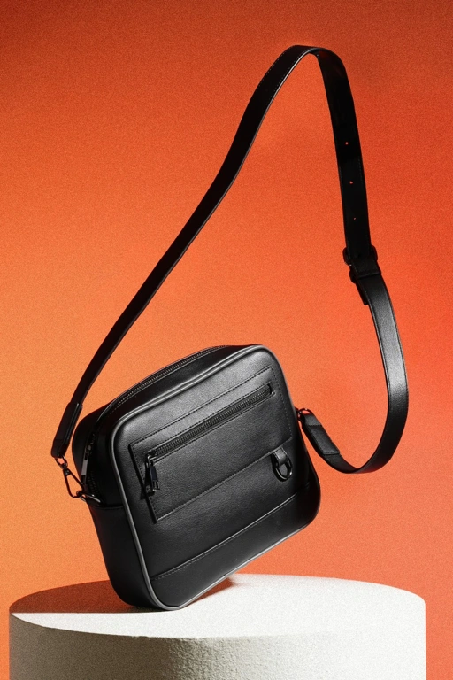 Image of PAEC02-HUSTLE SLING BAG BLACK