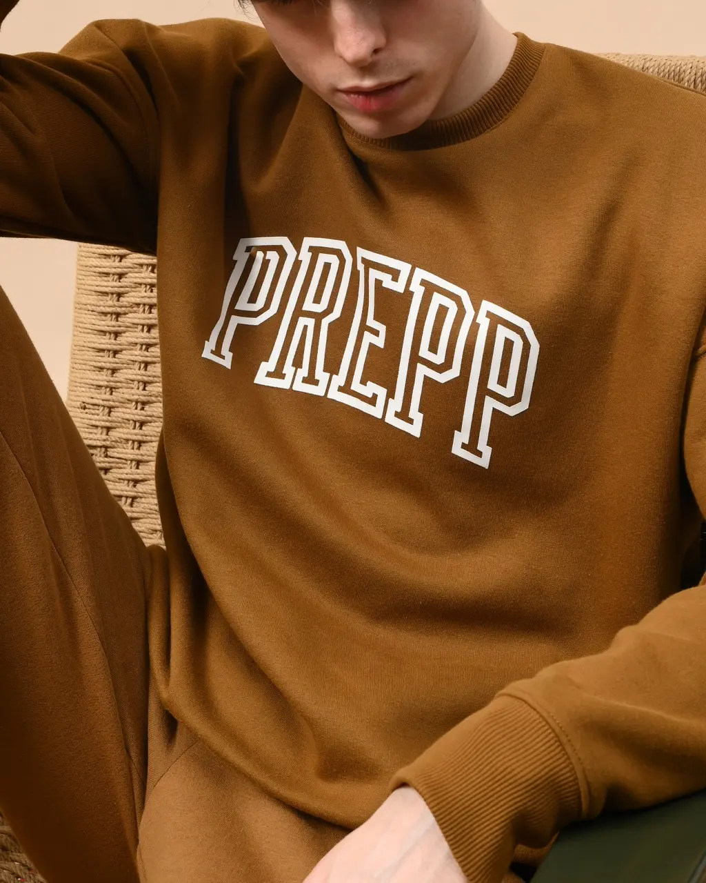 COLLEGIATE SWEATSHIRT BROWN