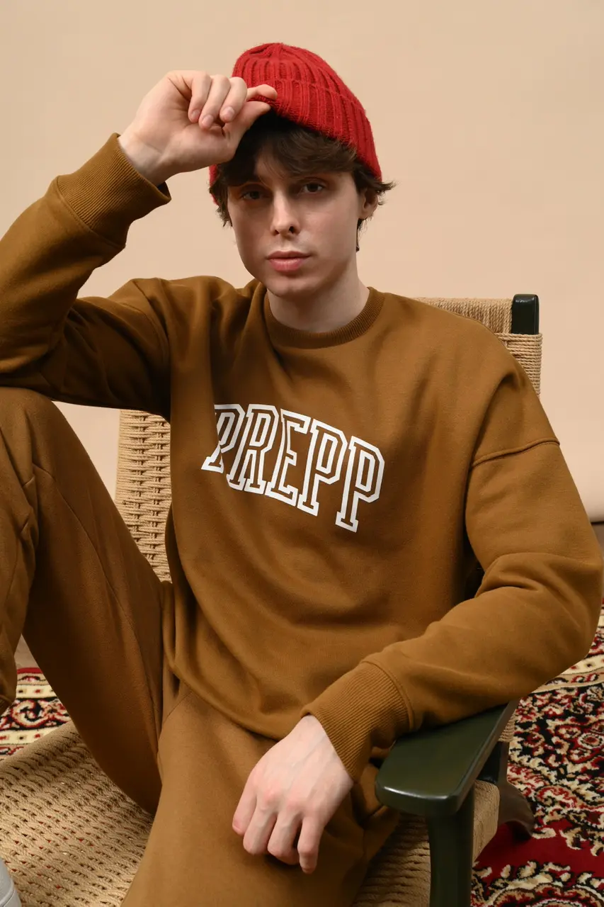 COLLEGIATE SWEATSHIRT BROWN
