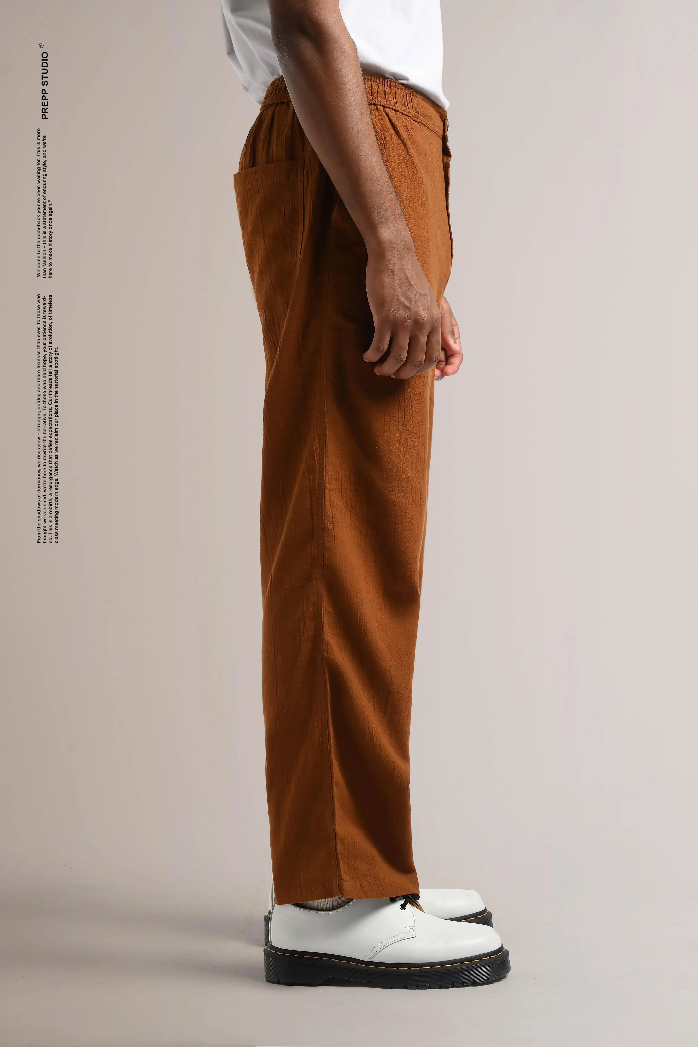CORRUGATE CRINKLE PANTS BROWN