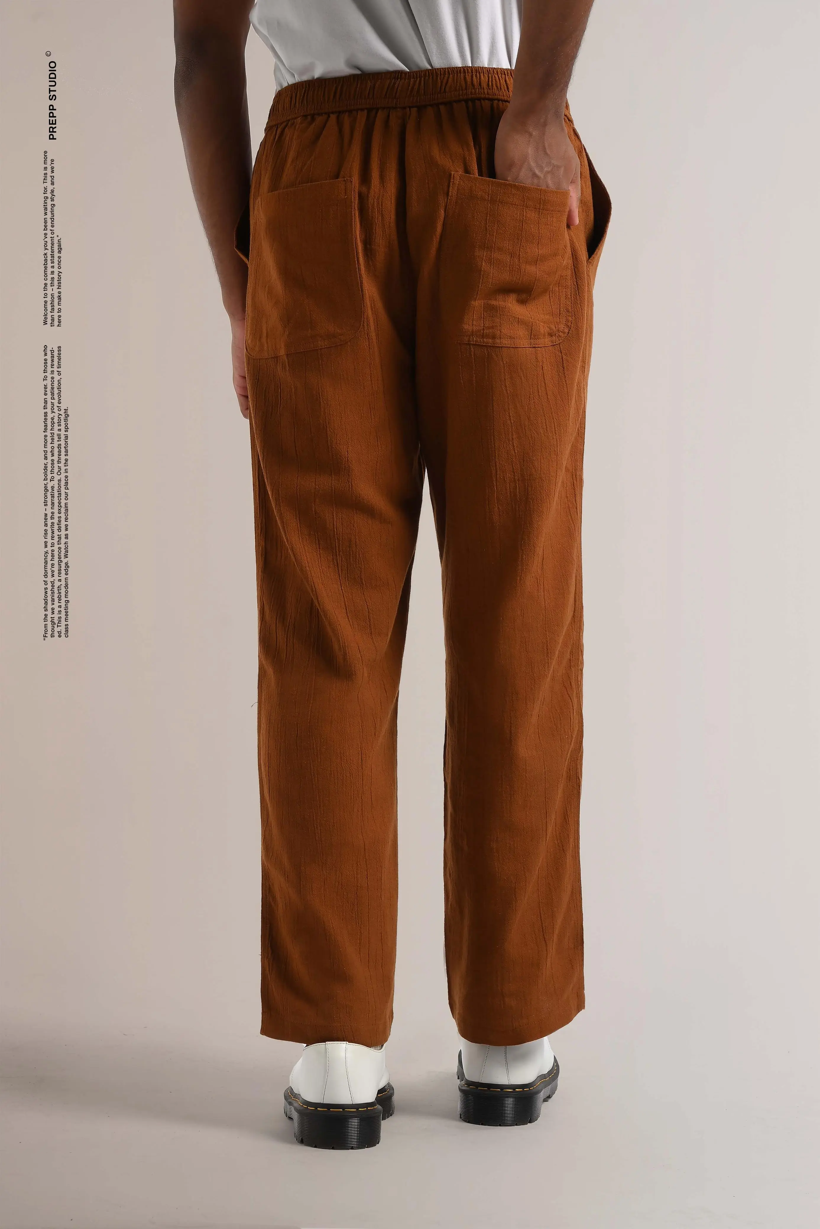 CORRUGATE CRINKLE PANTS BROWN