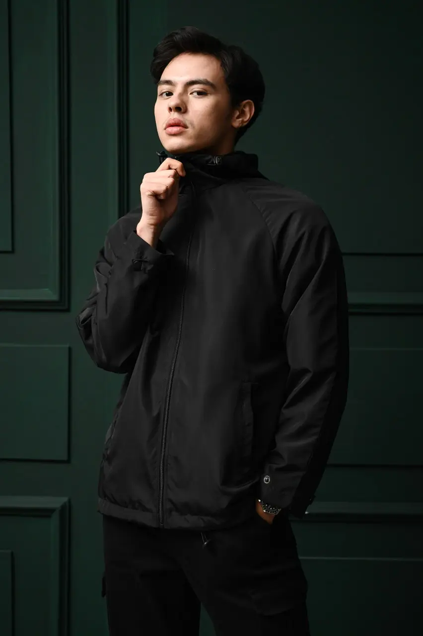 WINDBREAKER JACKET BLACK