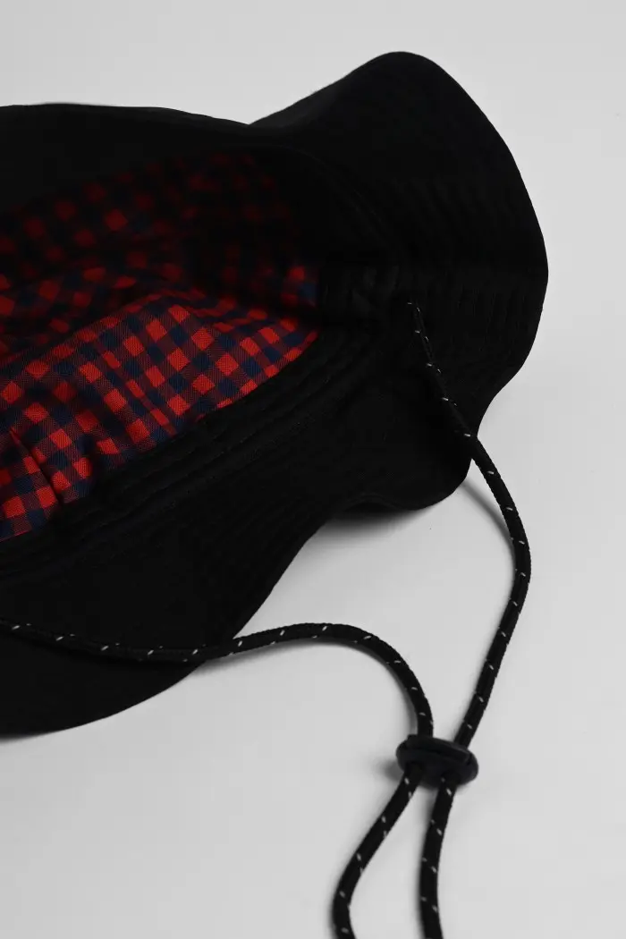 BUCKET HAT BLACK