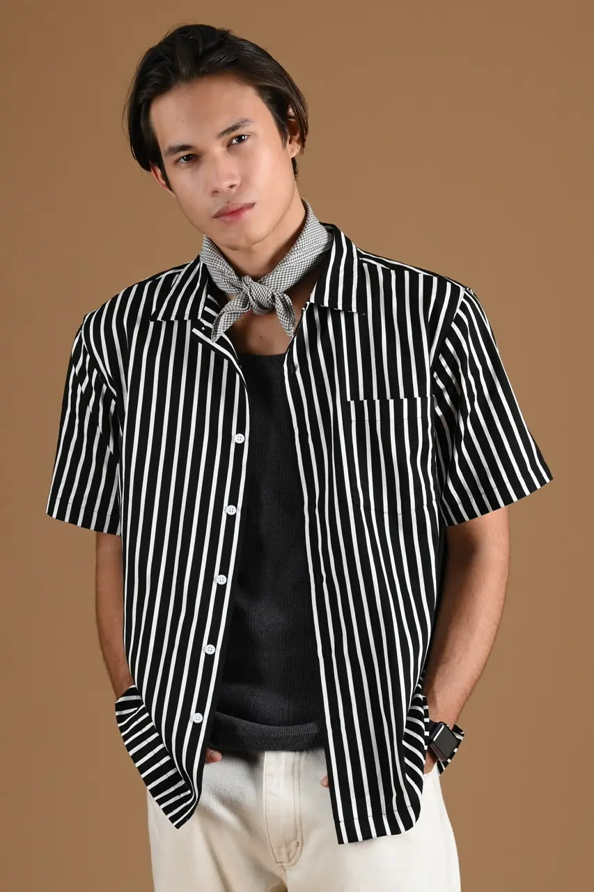 SHORT STRIPE SHIRT DUAL COLLAR STYLE BLACK